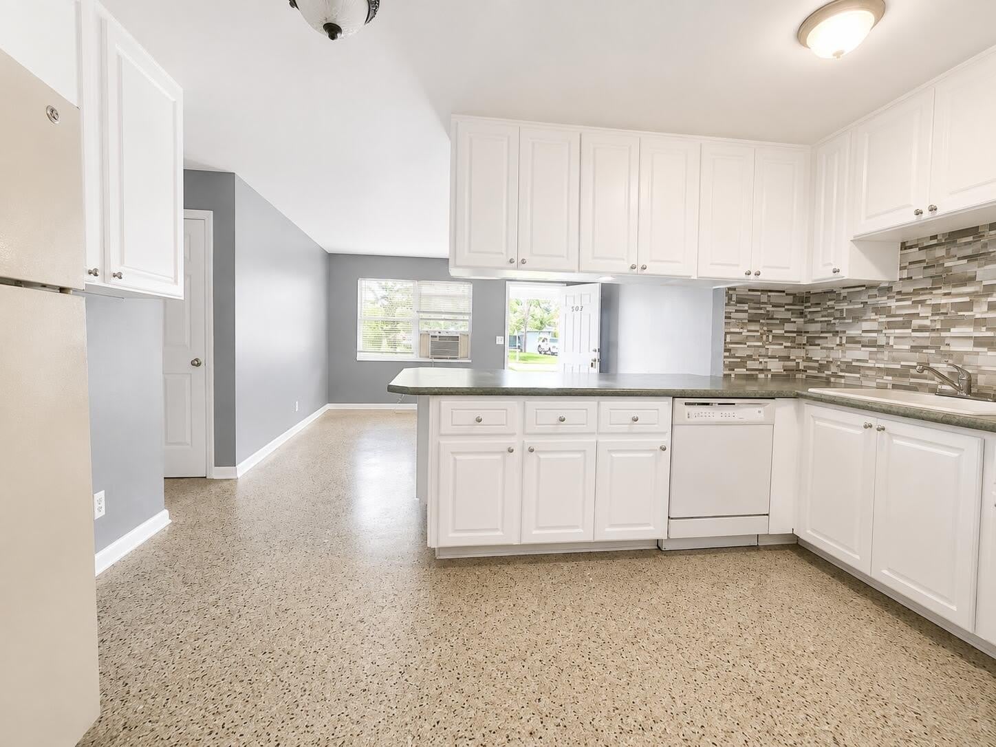 503 SE Flamingo Avenue – photo 4