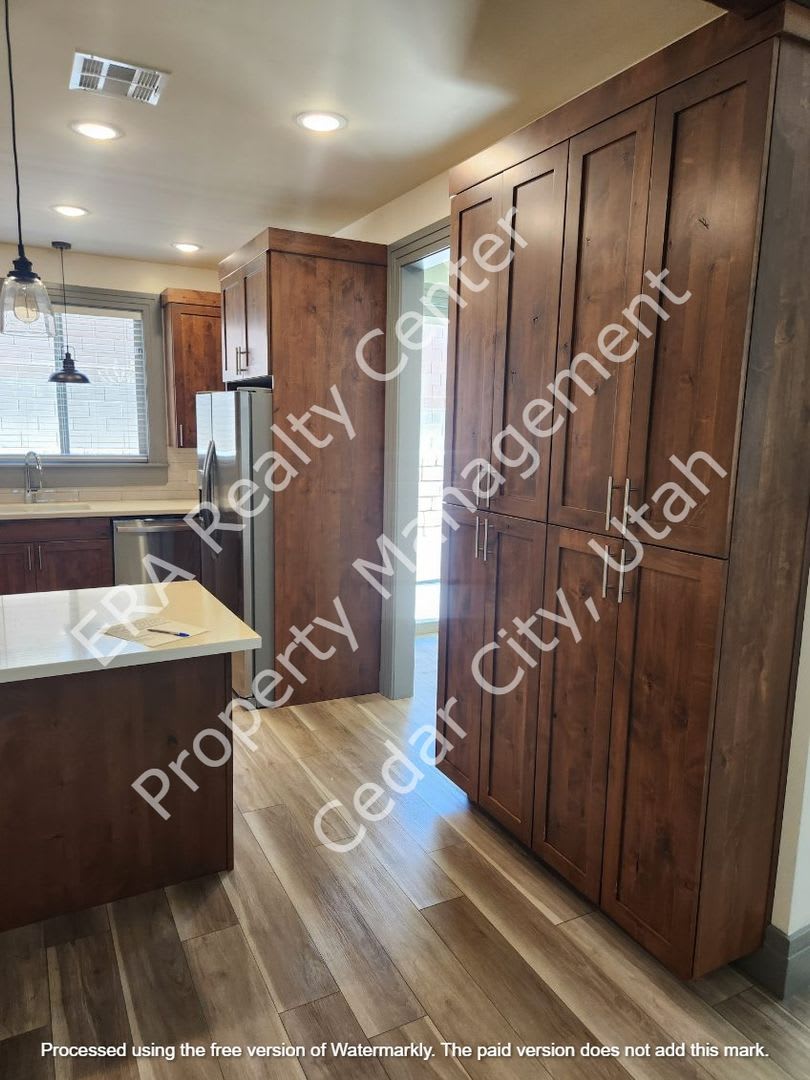 Move-in Bonus! 2 Bed, 2 bath + Office or Den. – photo 5