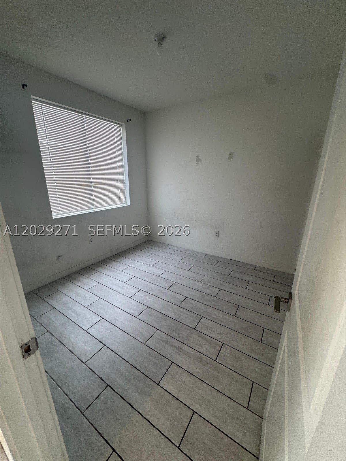 1048 SE 23rd Ter – photo 5
