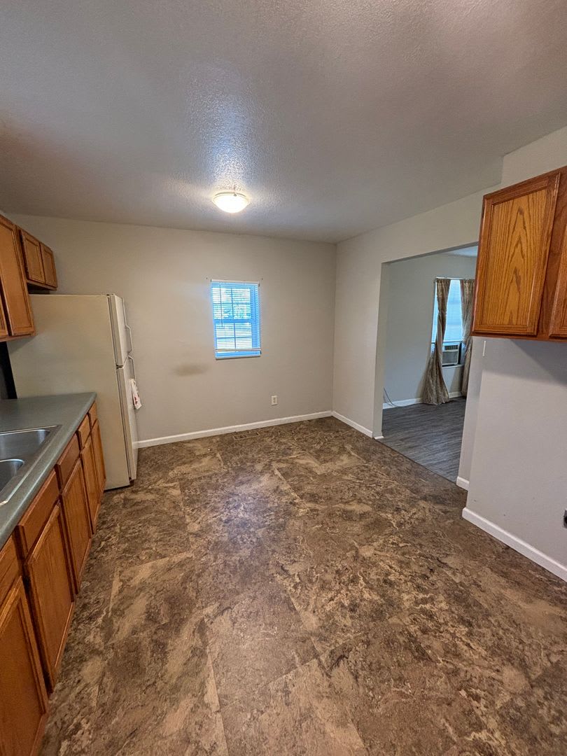 4237 Holston Dr – photo 5