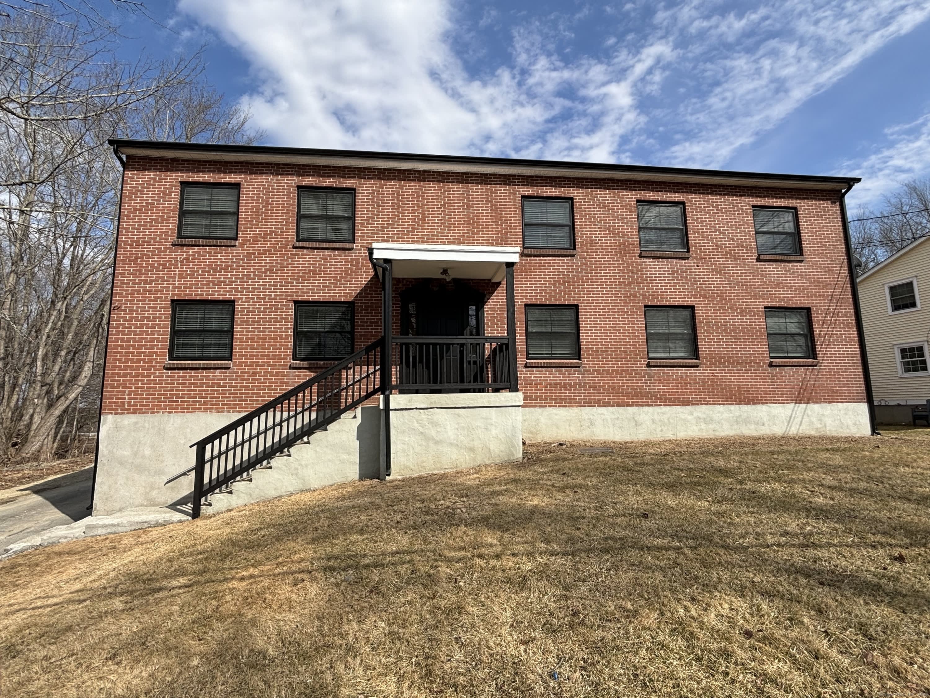 223 Connecticut 169 – photo 5