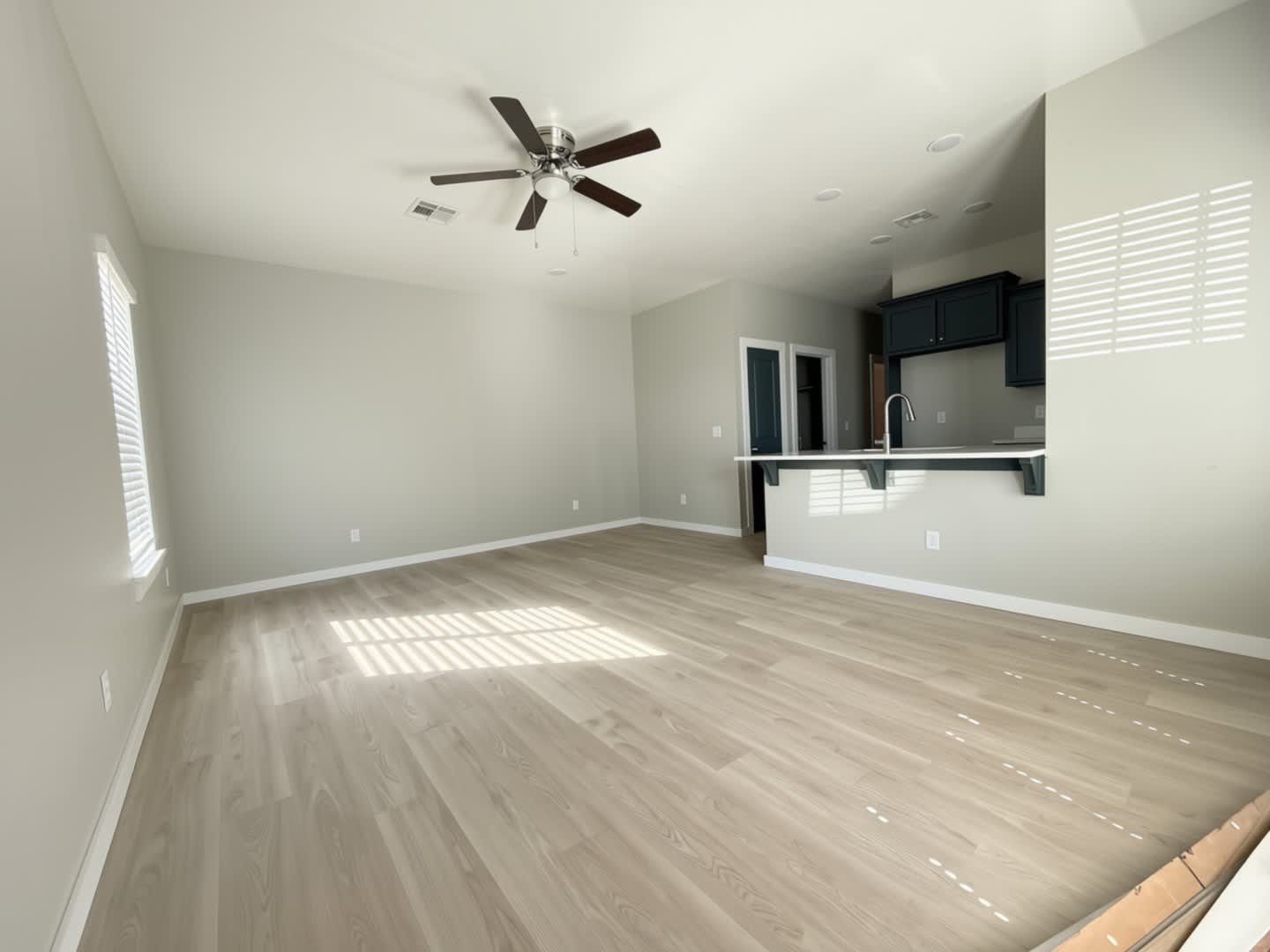 Modern 3-Bedroom Duplex Unit – photo 4