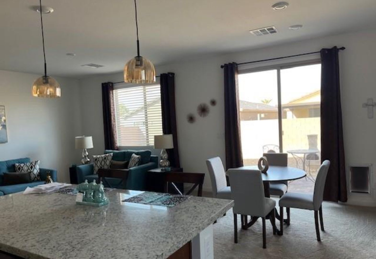 Beautiful one-story home in the golf course community of Mountain Falls – photo 3