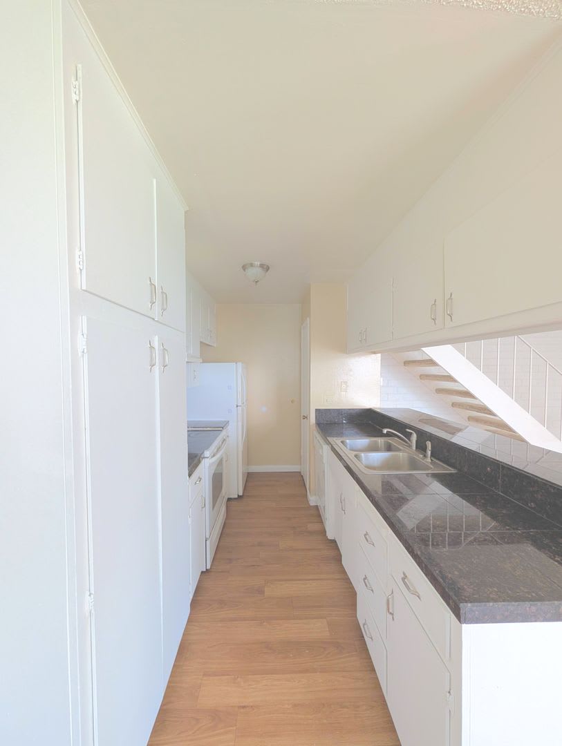 Great Looking 2bd / 1bth 2 Story Condo! – photo 3