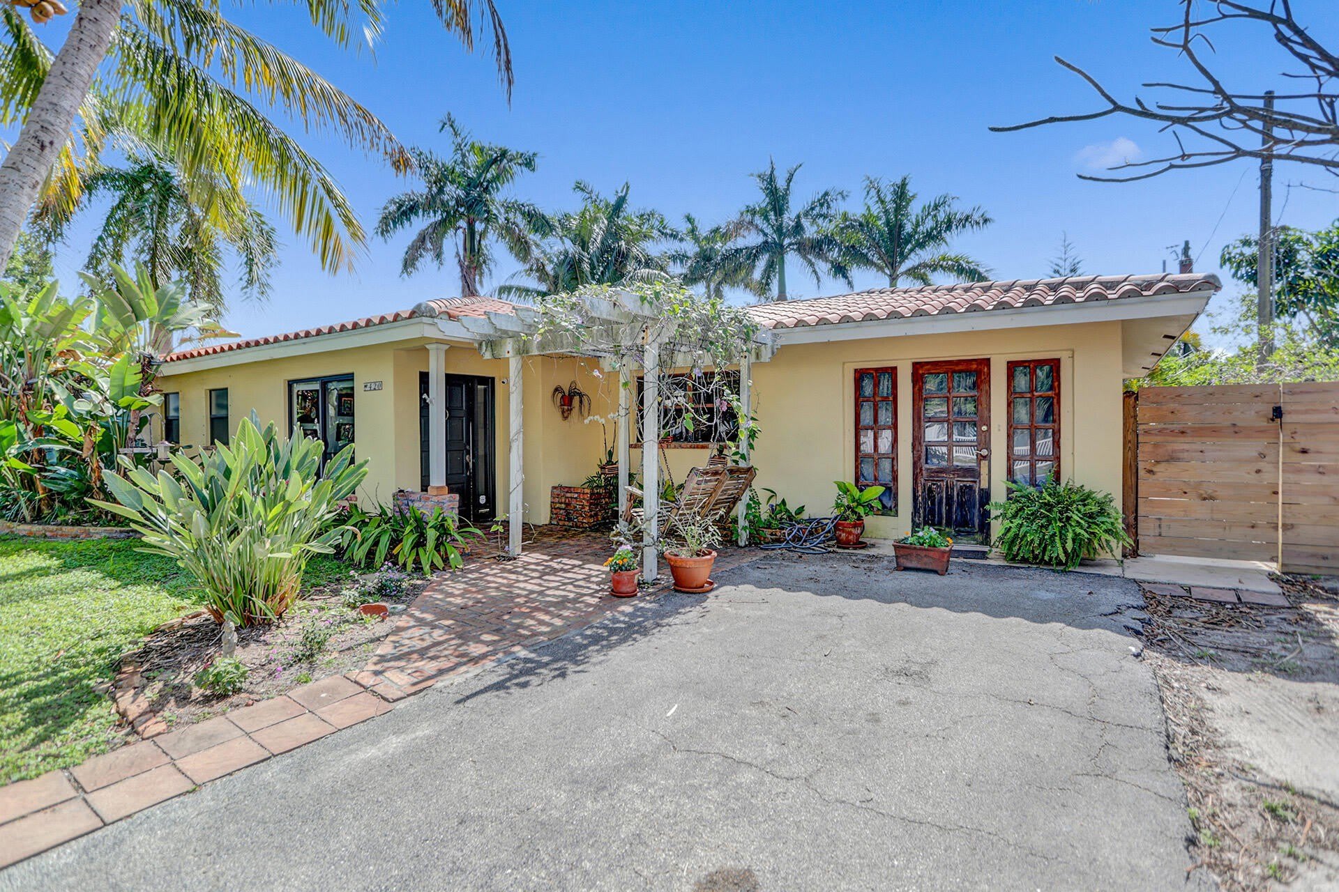 420 NE 36th Street – photo 5