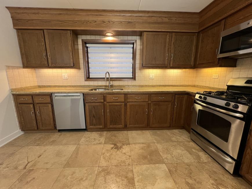 2416 West Foster Ave. – photo 5