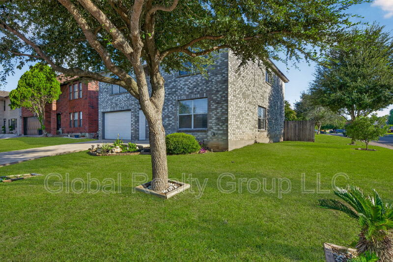 7702 Fairton Pl – photo 4