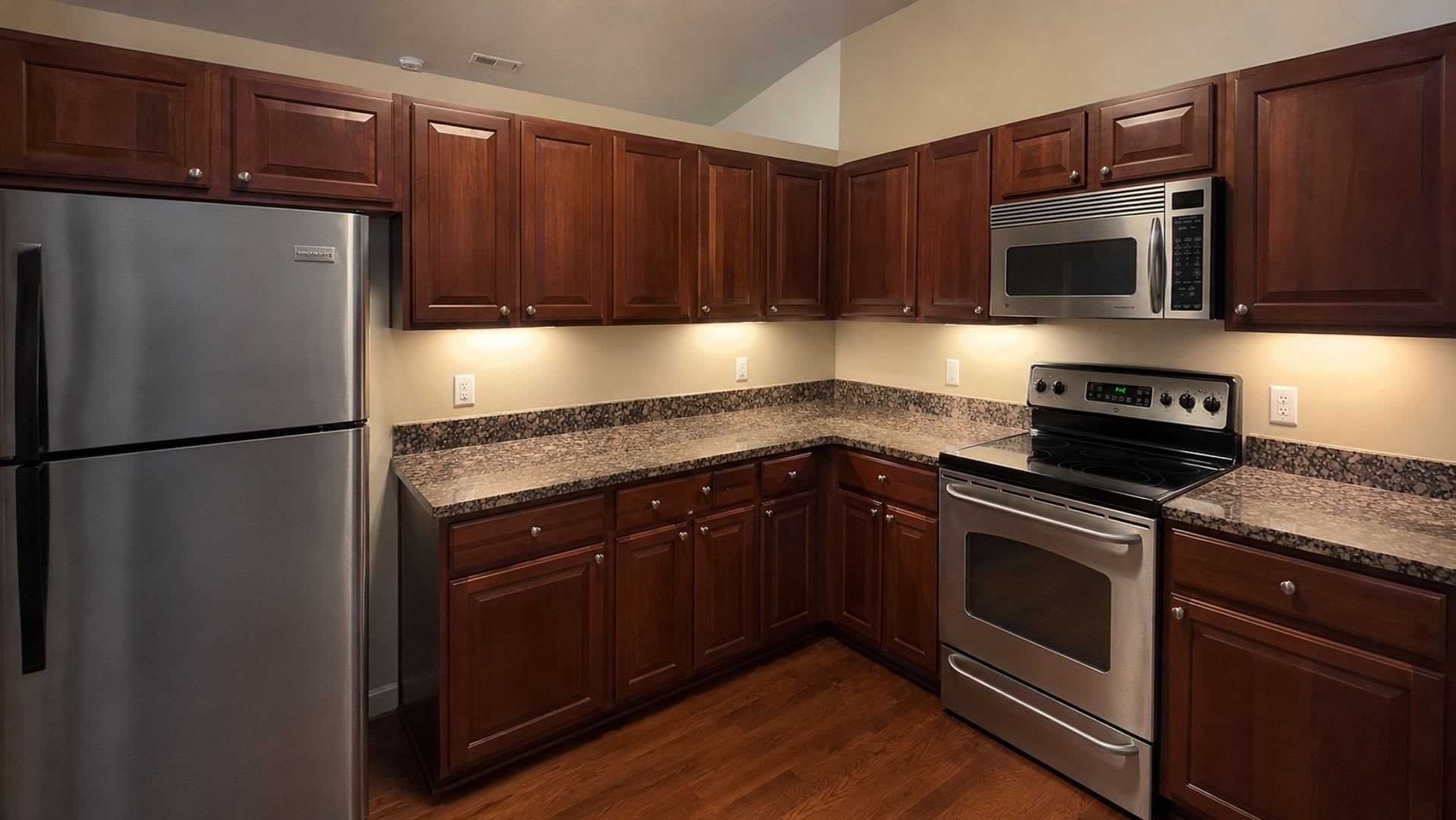 Modern 1-Bedroom Condo with Private Balcony! – photo 3
