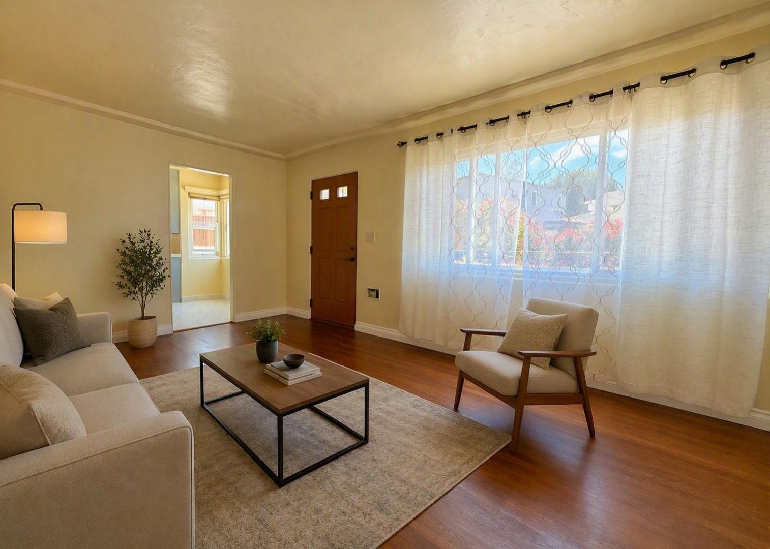 Great Tucked Away Location In Bankers Hill Cozy Two Bedroom Shared Outdoor Space – photo 4