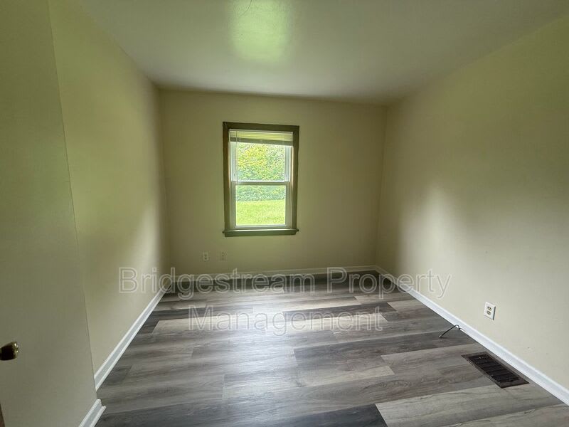 809 Winston Drive – photo 4