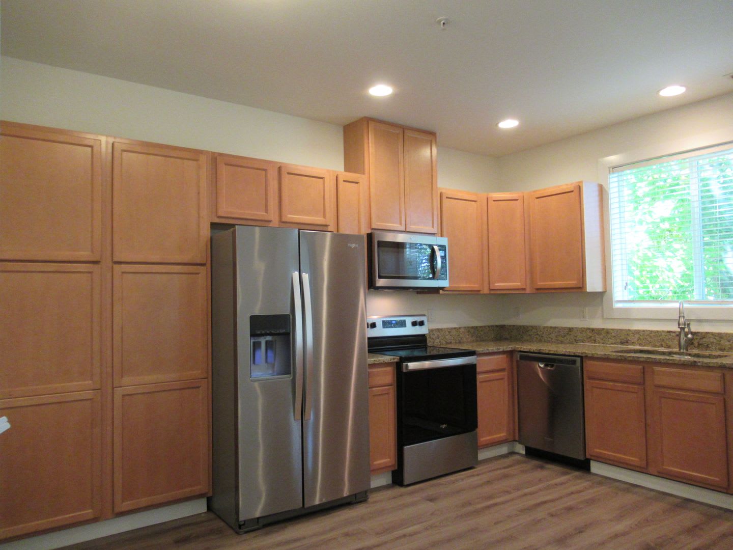 Light and Bright 3 bedroom 2.5 bath Townhome in Renton – photo 3