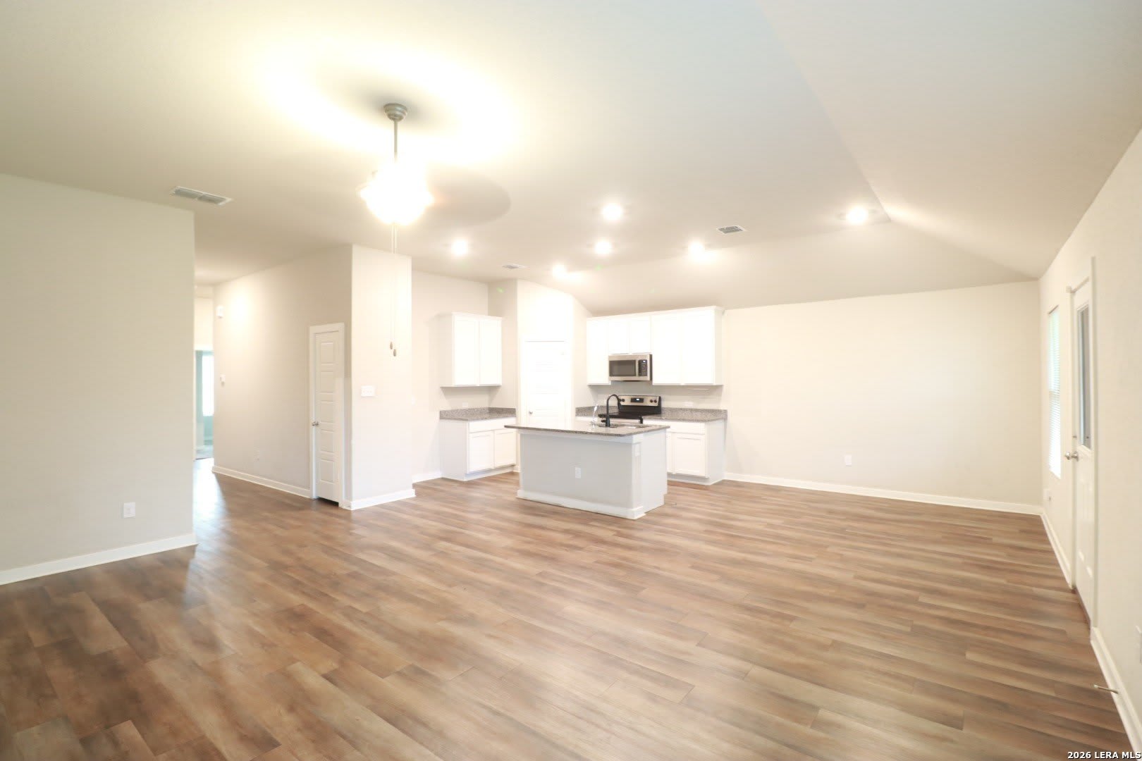 6810 DIAMOND VLY – photo 4