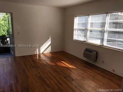 1235 Euclid Ave – photo 2