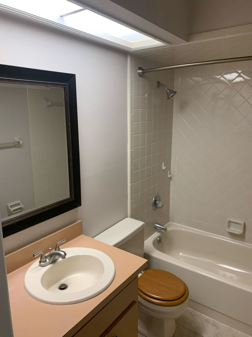 Eustis 2 Bed, 2 Bath Condo – photo 4
