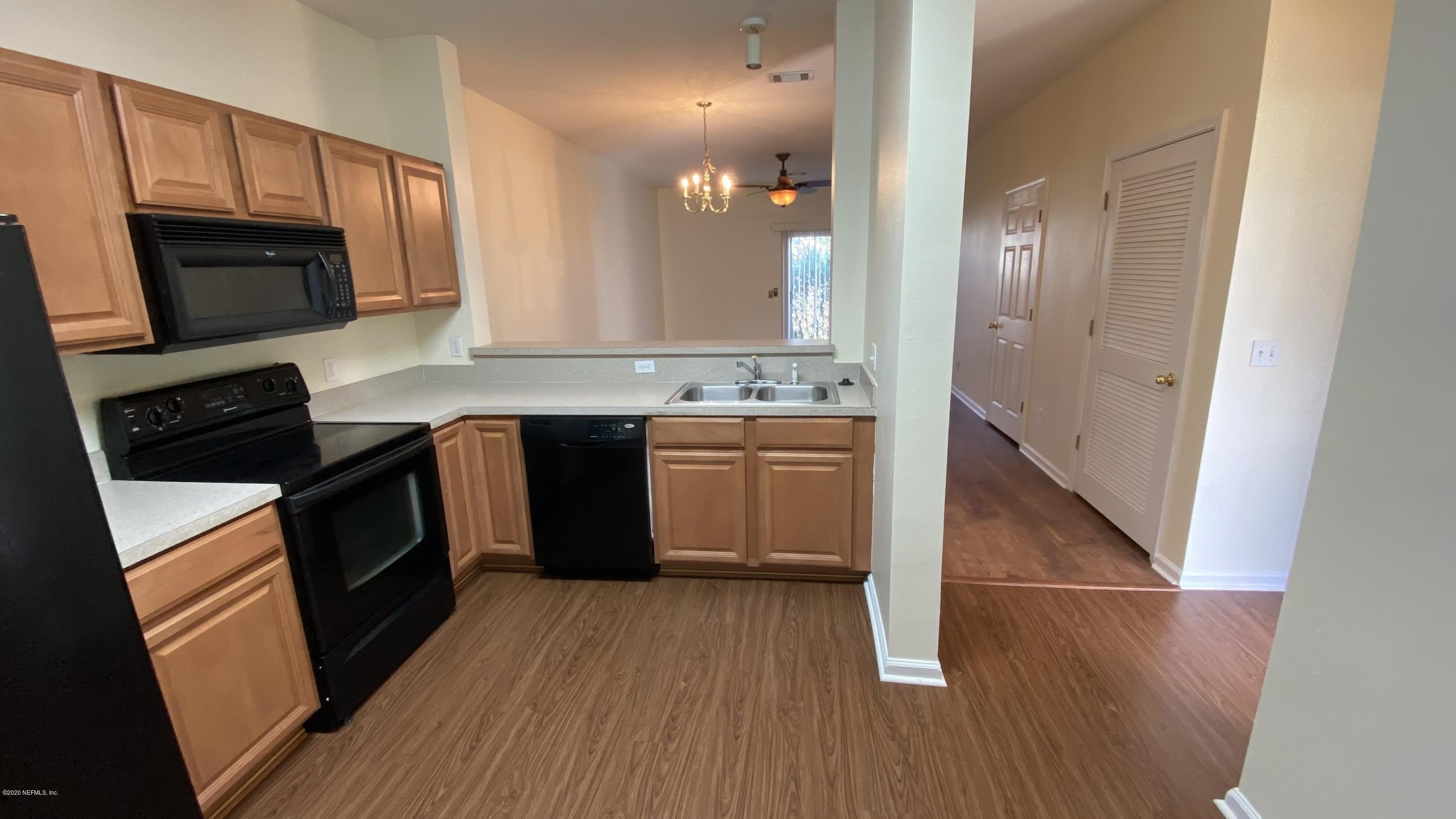565 SCRUB JAY Drive – photo 5