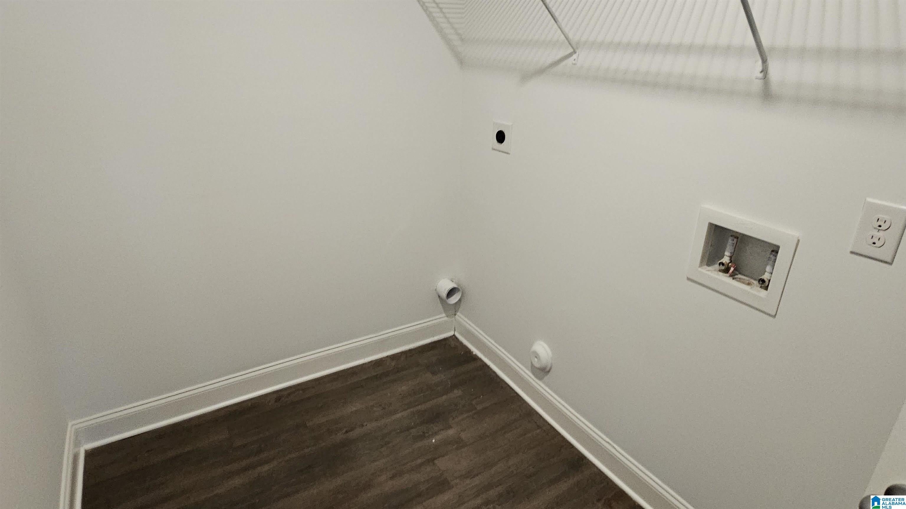228 HILLCREST DRIVE – photo 2