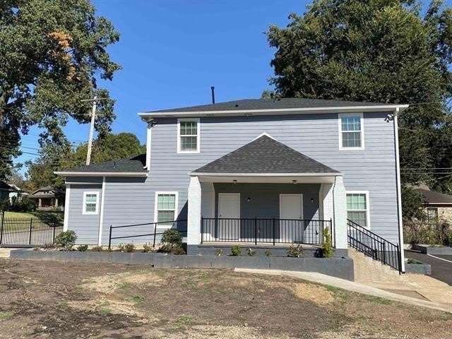 1074 BARKSDALE St – photo 1