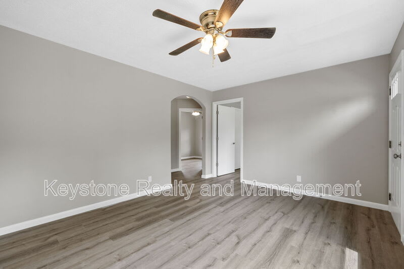 103 Cayce Avenue – photo 4