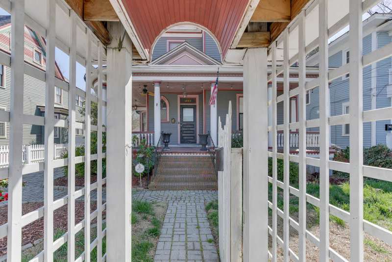 1051 Naval Ave – photo 3