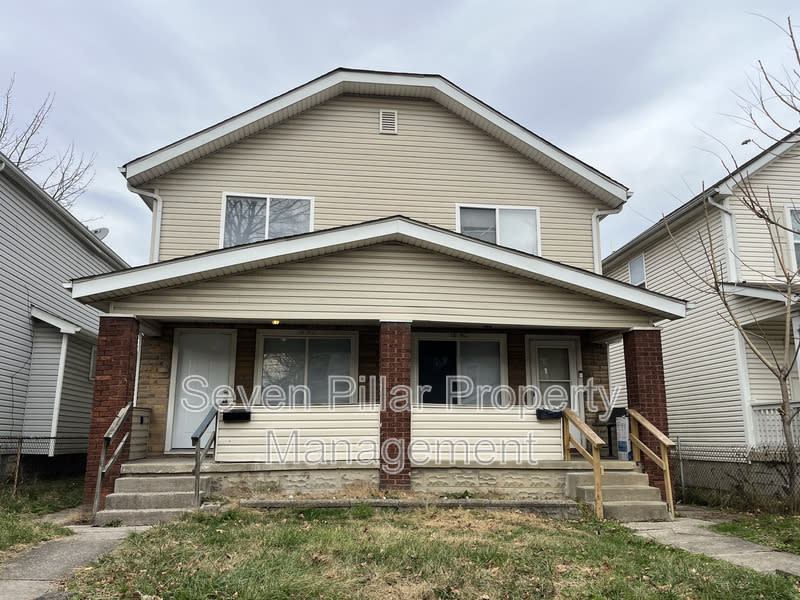 1042 E 16th Ave – photo 1