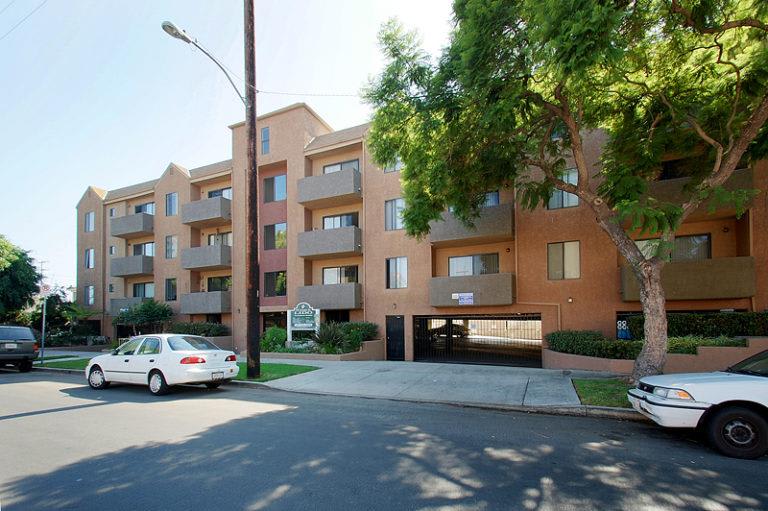 3745 Glendon Ave – photo 3