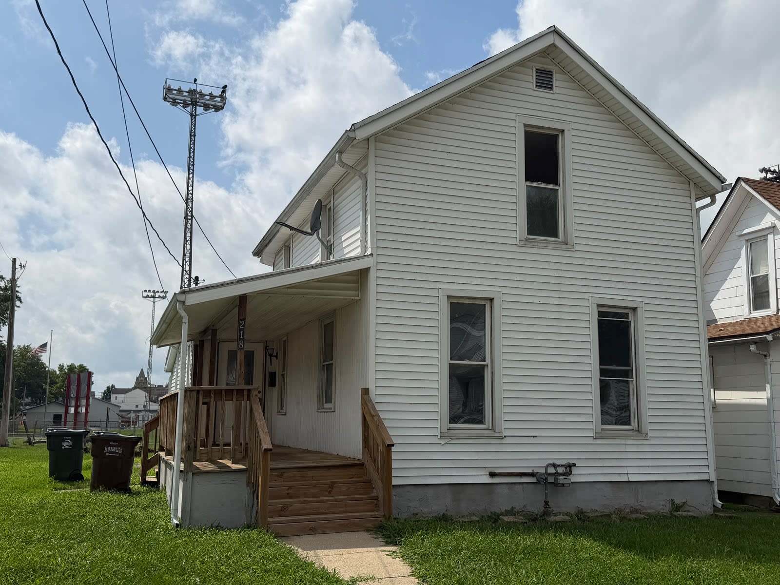 218 Manning st – photo 1