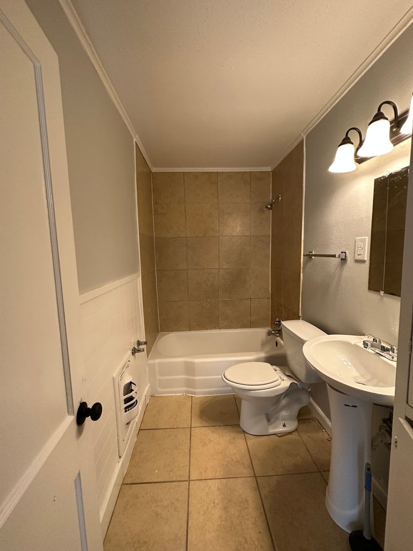 2 Bedroom Highland Apartment – photo 5