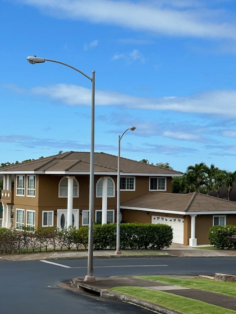 Single Family Executive Style Home in Gated Community – photo 2