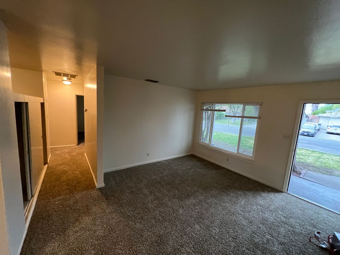 Updated 3 Bedroom with Large Yard – photo 4