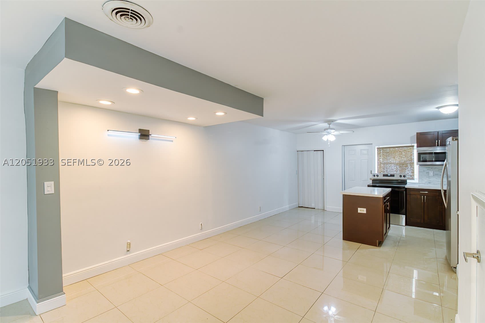 5215 SW 40th Ave – photo 3