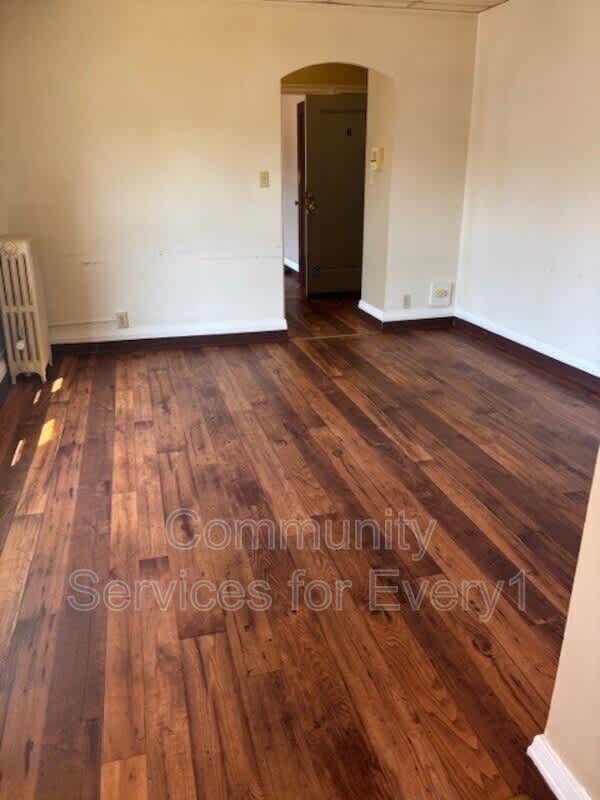 2425 Delaware Avenue – photo 3