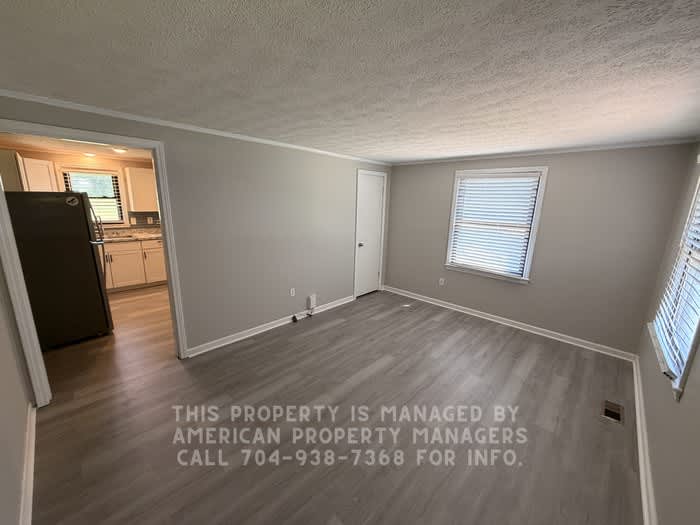 1475 Crowell Street – photo 2