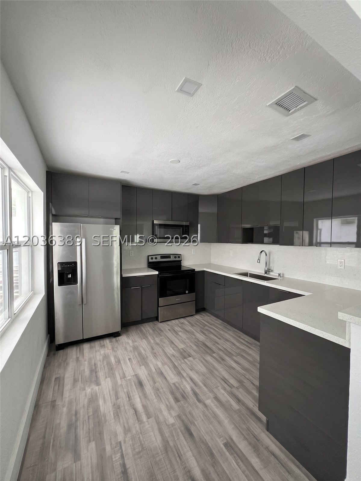 2847 Polk St – photo 5