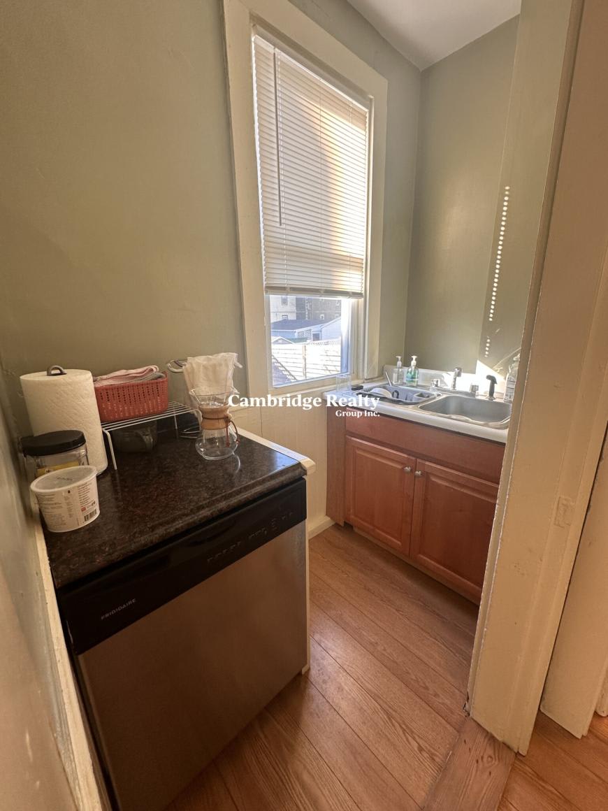 374 Highland Ave. – photo 4