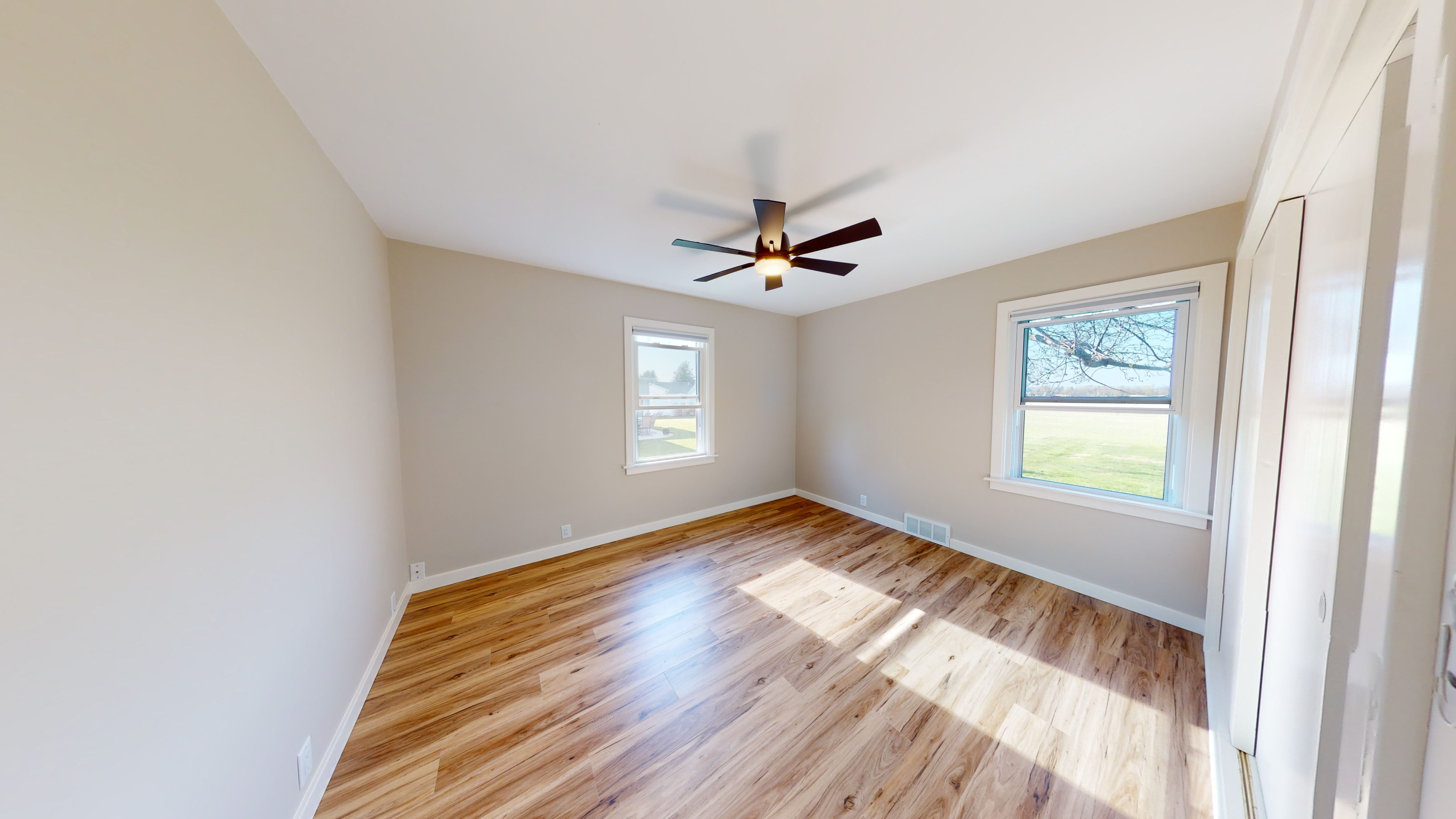 370 East Jefferson Street – photo 5