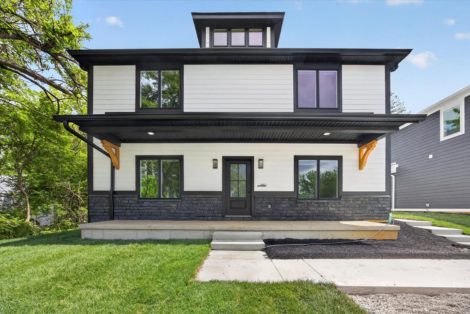 August 2026 Newly Built 5 Bed 5 Bath Townhome – photo 3