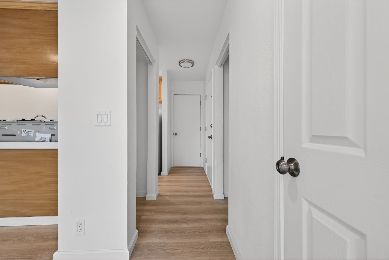 Move In Special Completely Remodeled 2 Bedroom Townhome Everything Brand New – photo 5
