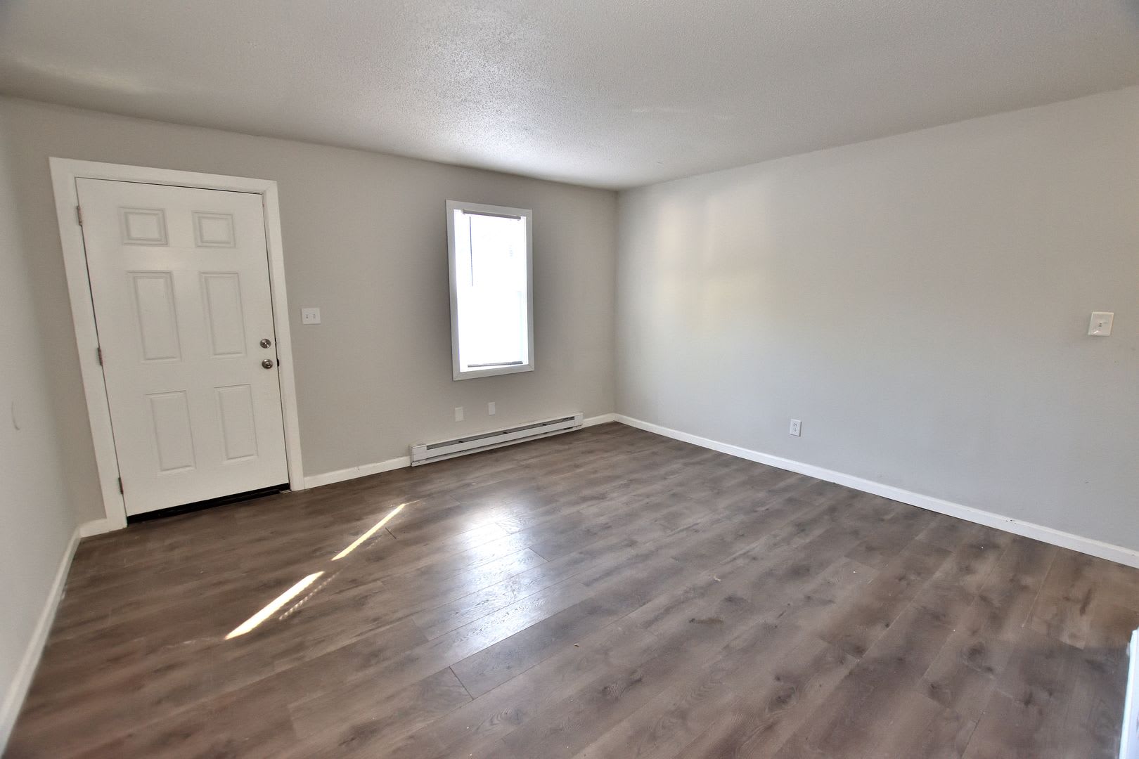 1607 Charter Drive – photo 3