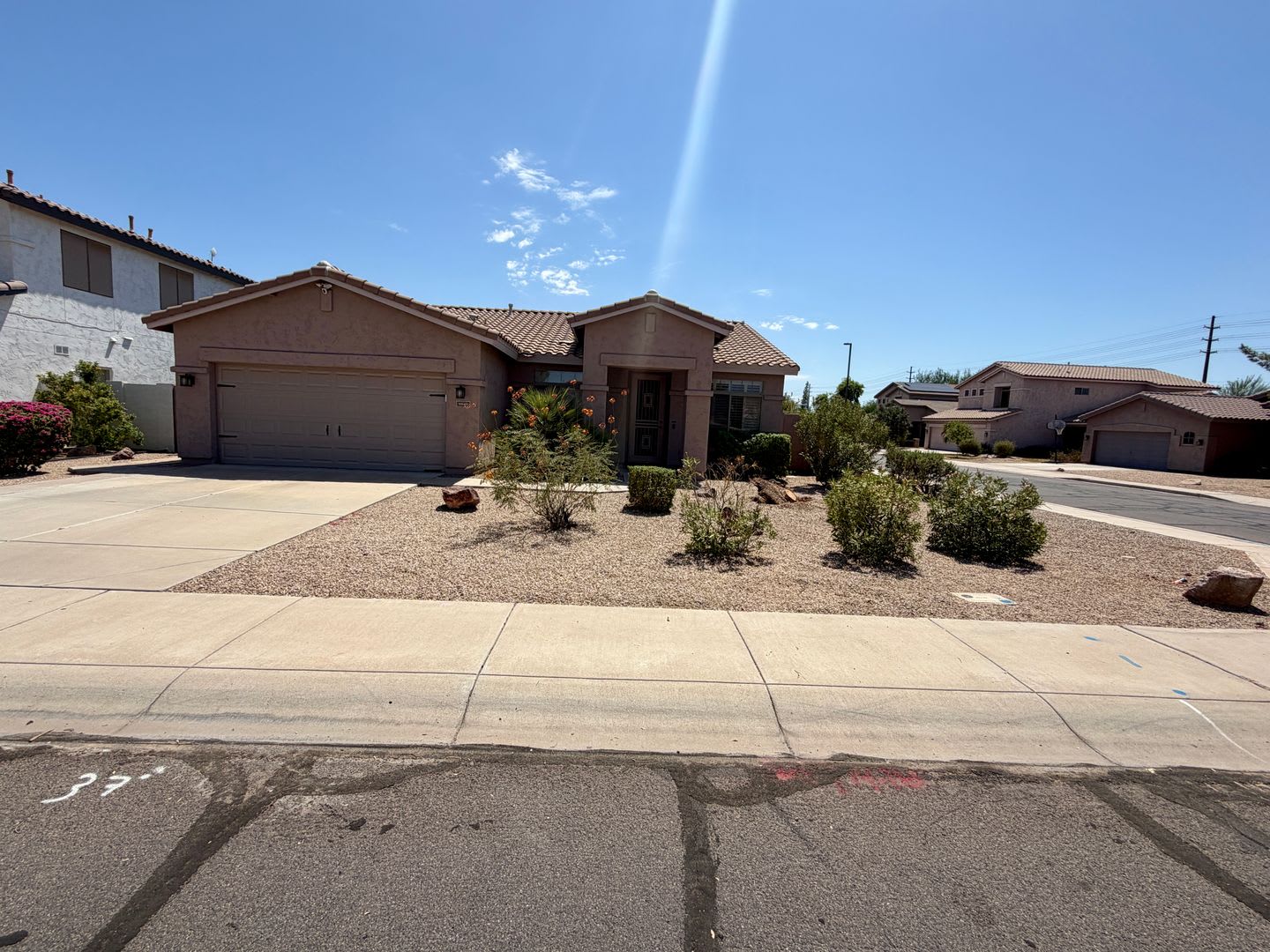 This Stunning Single Level Home Offers 3 Bedrooms 2 Bathrooms A Sparkling Pool With Mature Manicured Landscaping On A Corner Lot – photo 2