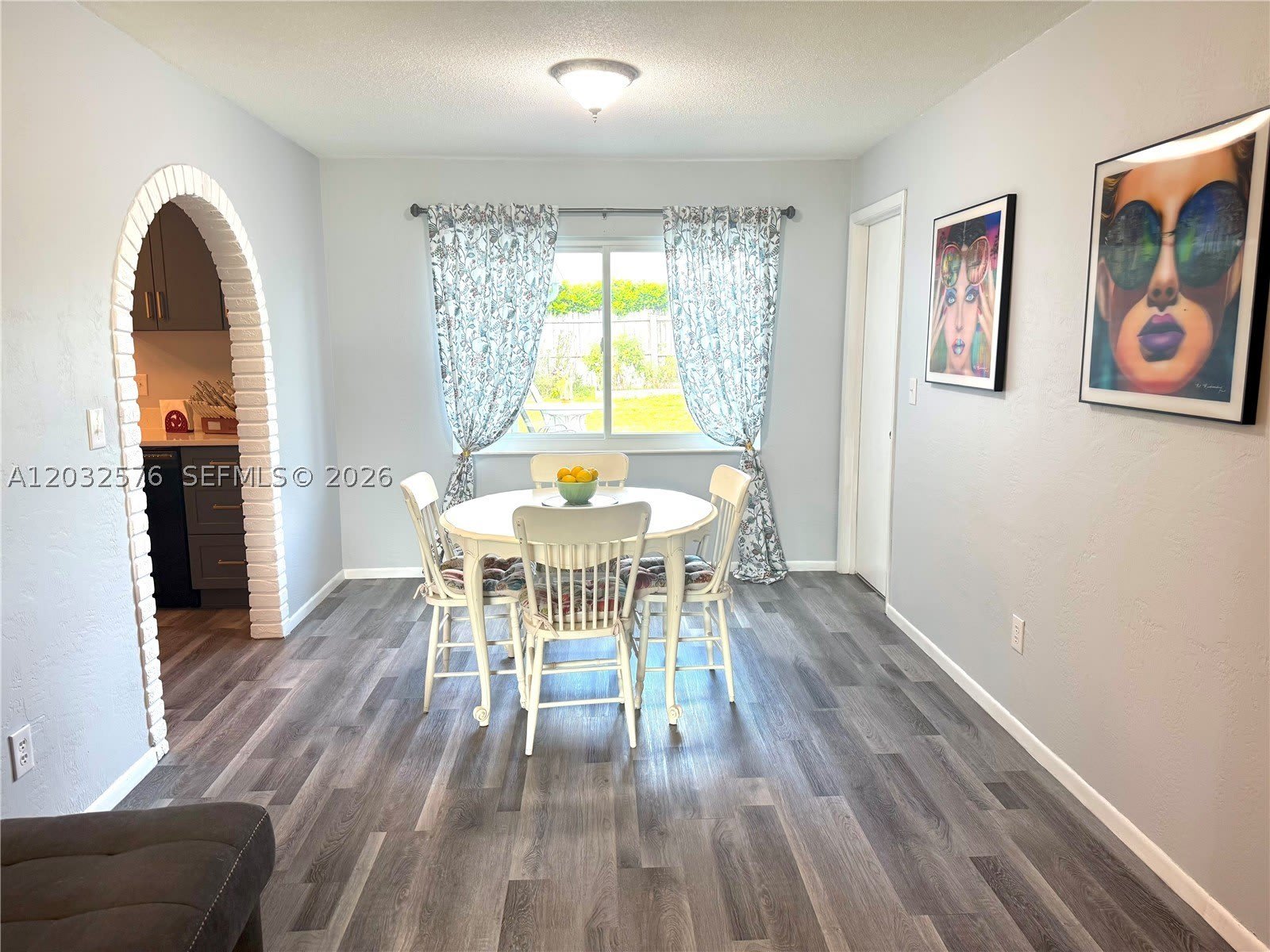 1063 Wexford Way – photo 5