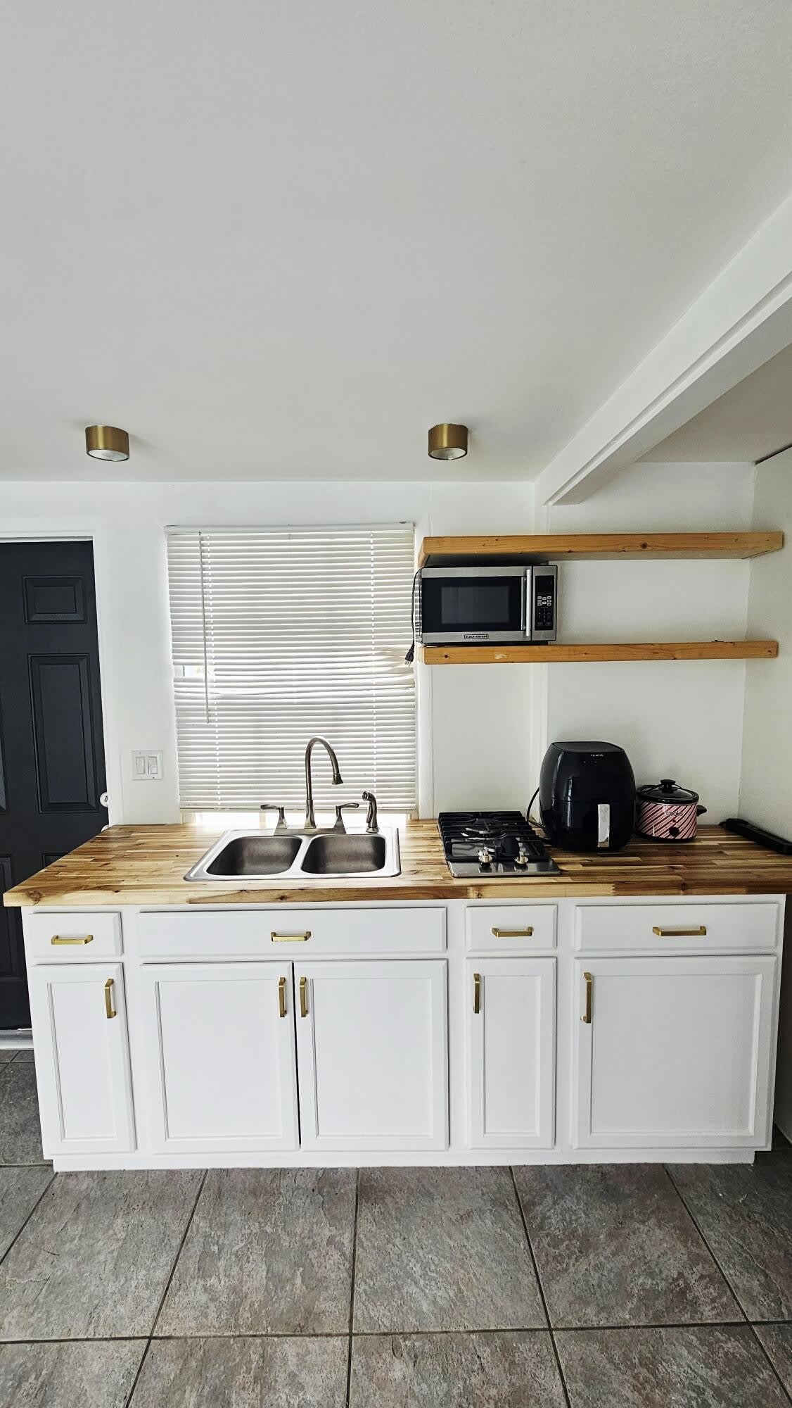 330 N Ware Drive – photo 4