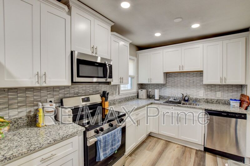 2 Clover Street – photo 5