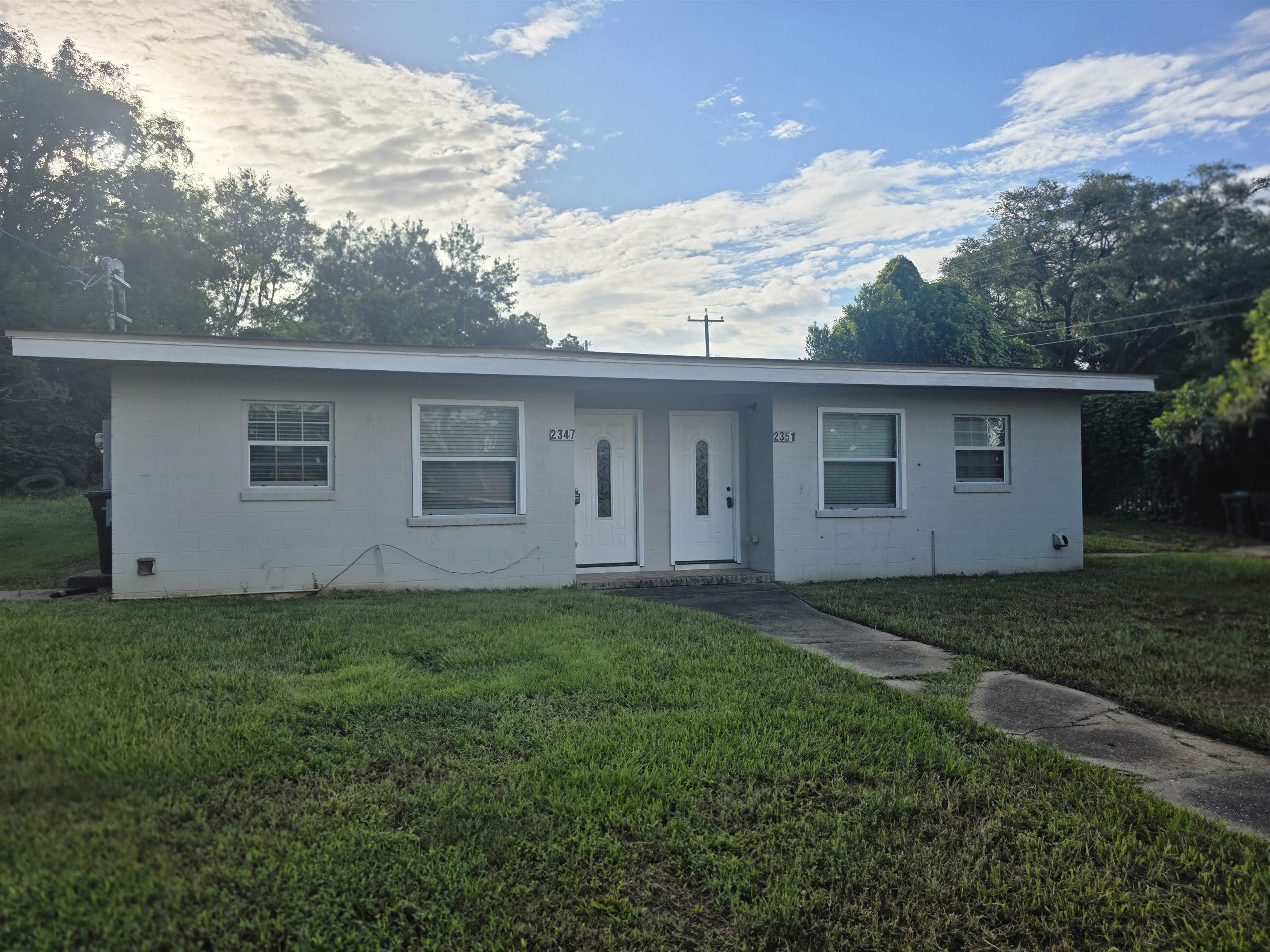 2347 Keith Street – photo 1