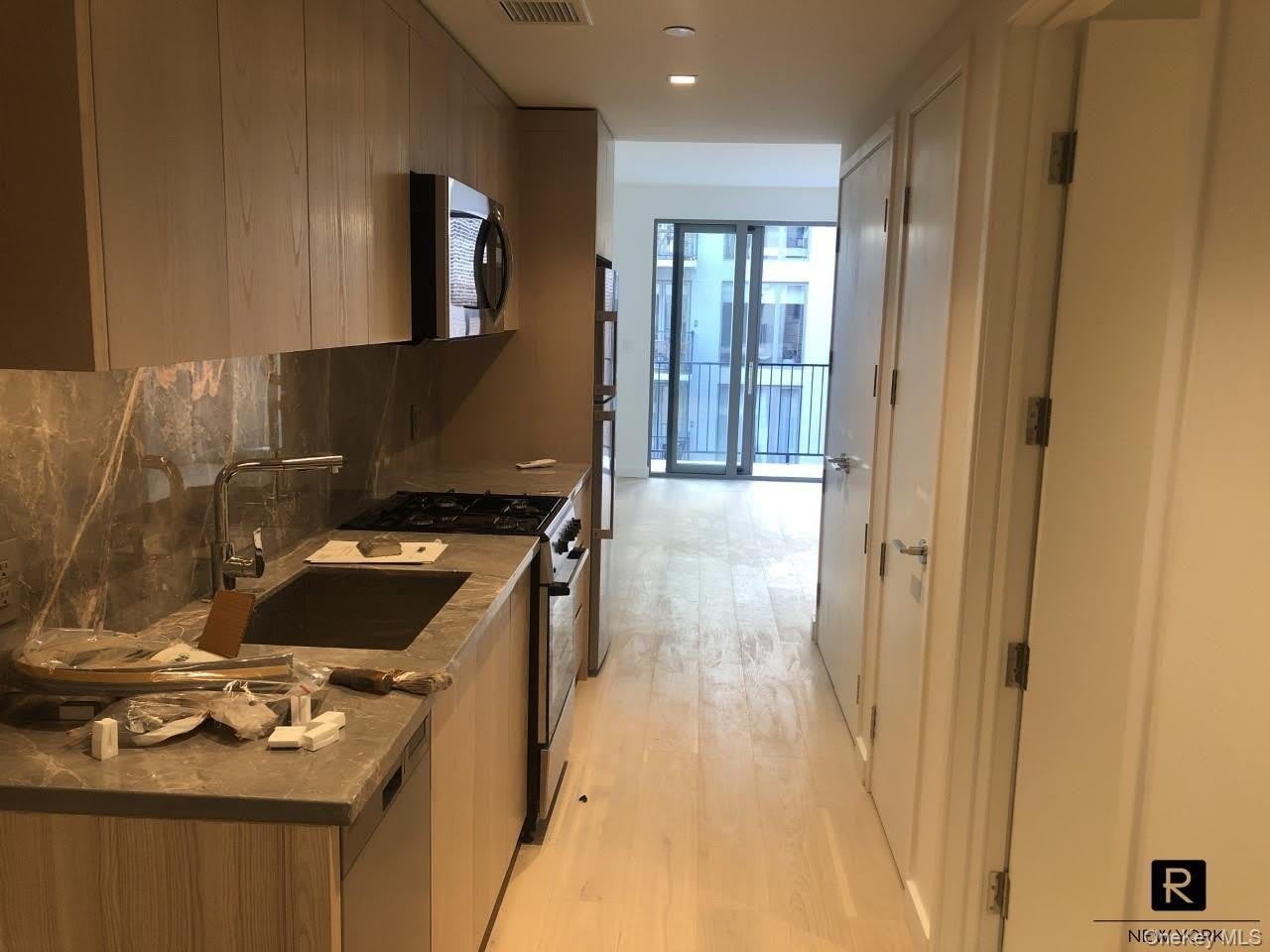 567 Ocean Avenue – photo 3