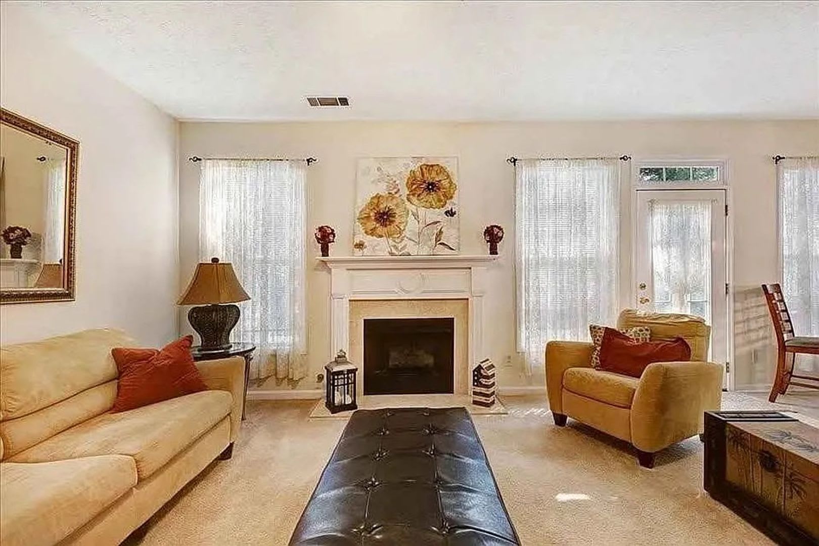 Room in 3 Bedroom Townhome at Kentmere Dr – photo 3