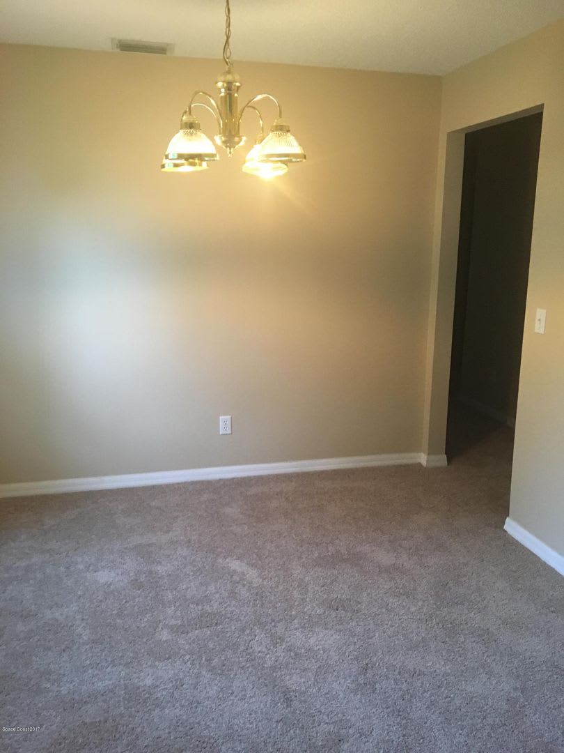 Single Family Home – photo 2