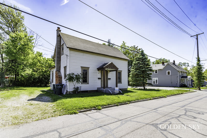 216 South Dill Street – photo 1