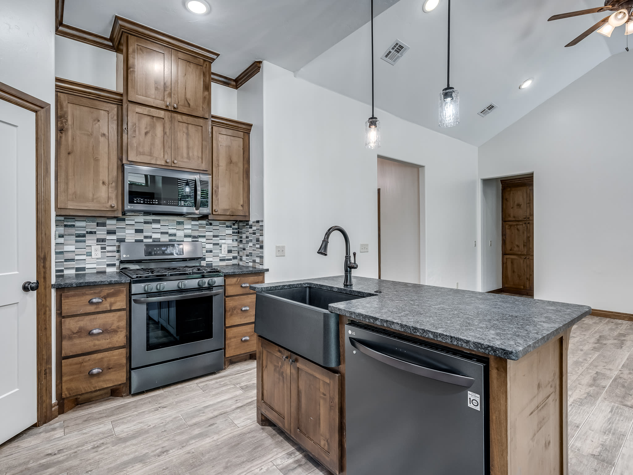1001 Pacific – photo 3