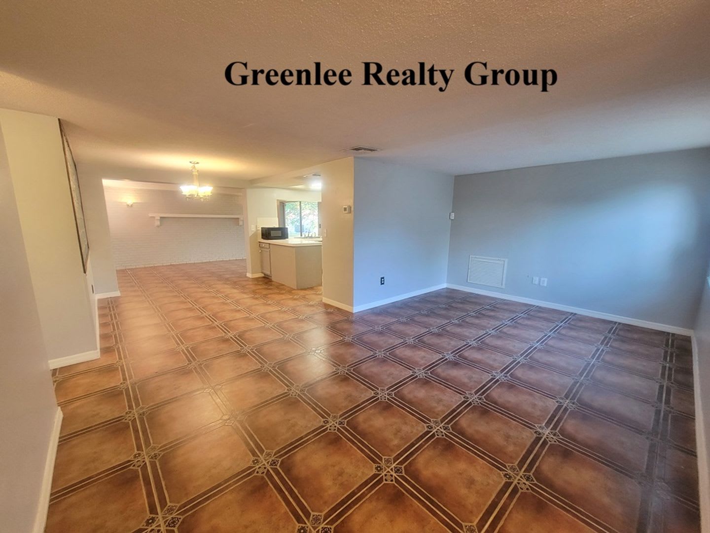 Spacious 2/2 home in Holiday—move-in ready and close to the beach! – photo 5