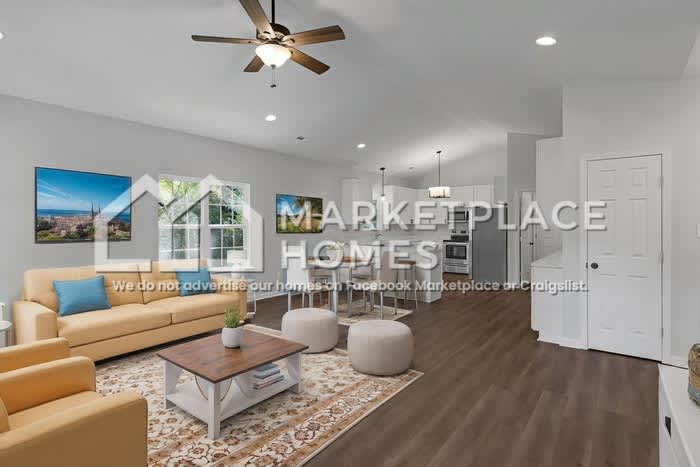 1612 College St SE – photo 3